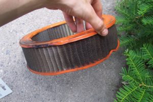 Photo of dirty car air filter